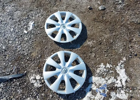 2010 Toyota Corolla Le z USA, uszkodzony, nr VIN 2T1BU4EE2AC228940